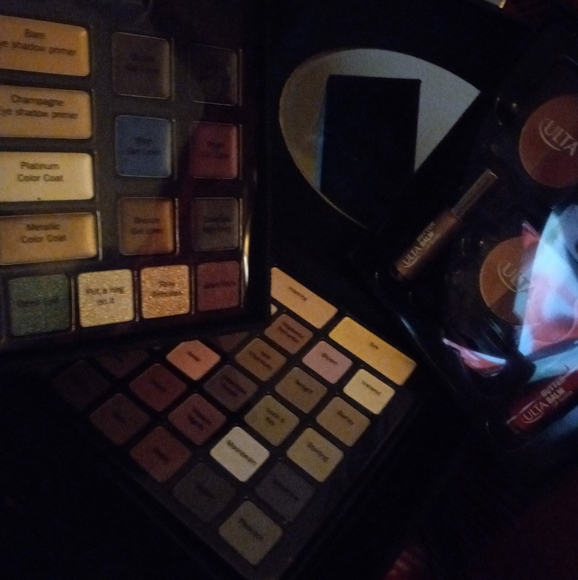 ULTA BE DISCOVERED MAKEUP COLLECTION - Picture 8 of 8